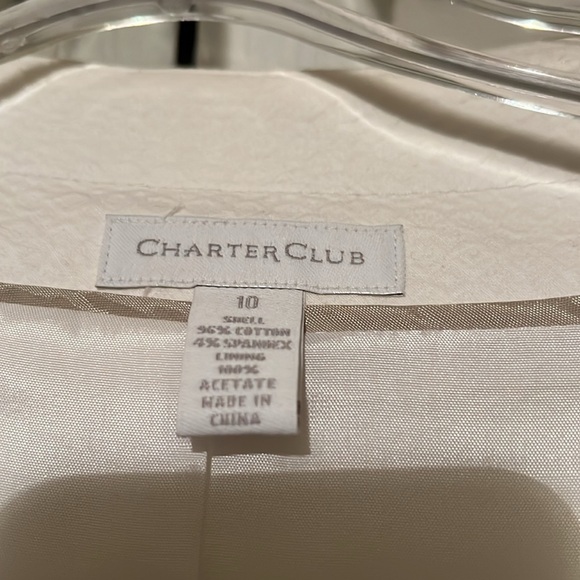 BNWT white lined jacket with 3/4” sleeves - Picture 2 of 4